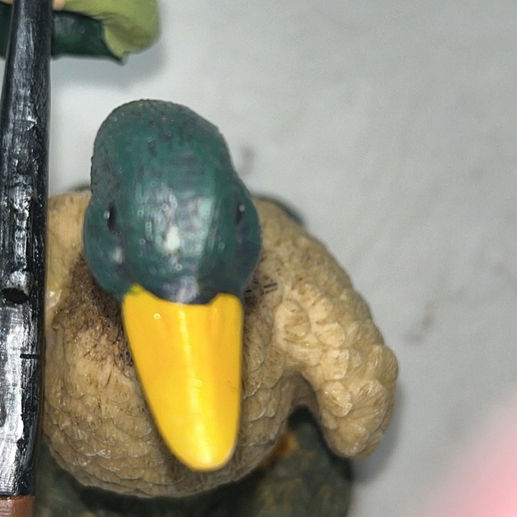 Mallard Duck Runaway with Gun and Pouch Sack Ceramic - Picture 6 of 8